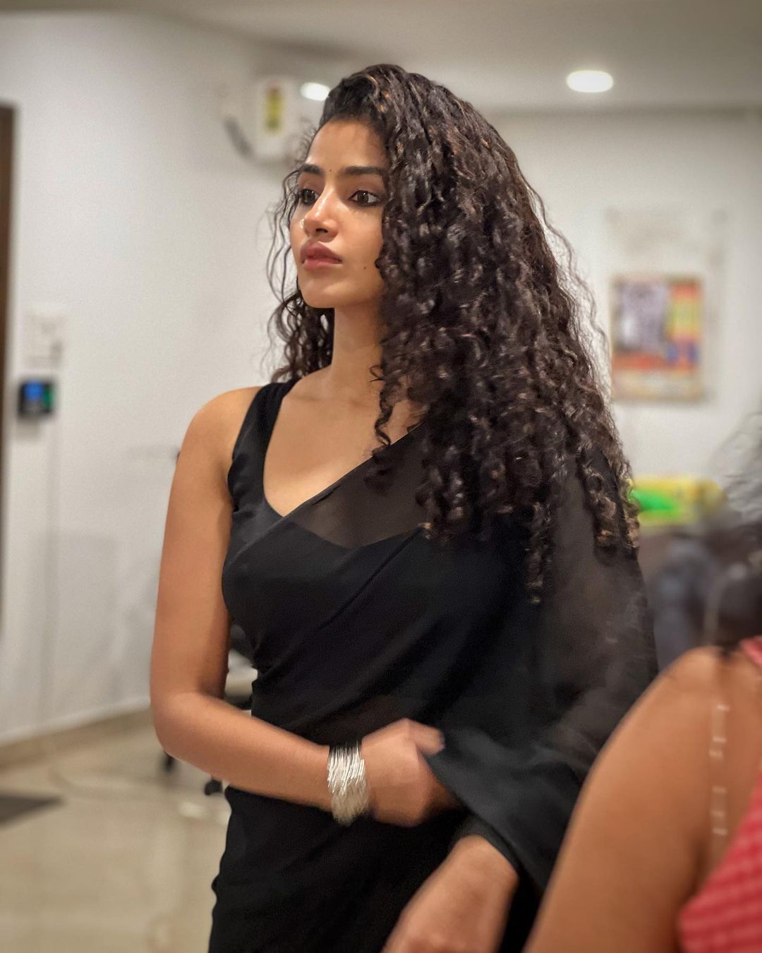 Anupama Parameswaran: പിങ്ക് ബട്ടർഫ്ലൈ... സൂപ്പർ ലുക്കിൽ തരംഗമായി അനുപമ; ടോളിവുഡിൽ ഇരട്ട റിലീസിനൊരുങ്ങി താരം