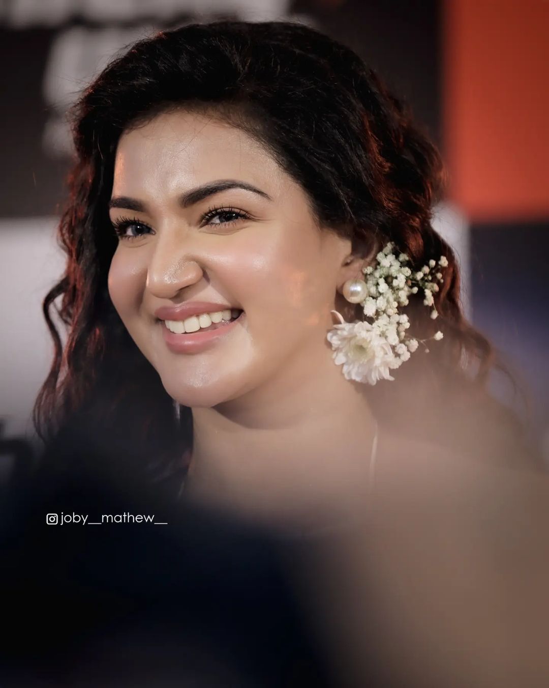 Honey Rose: 'എന്തൊരു സുന്ദരിയാണ് ദേവതയെപ്പോലെയുണ്ട്....'; പ്രിന്റഡ് ഗൗണിൽ ഗ്ലാമറസ് ലുക്കിൽ ഹണി റോസ്