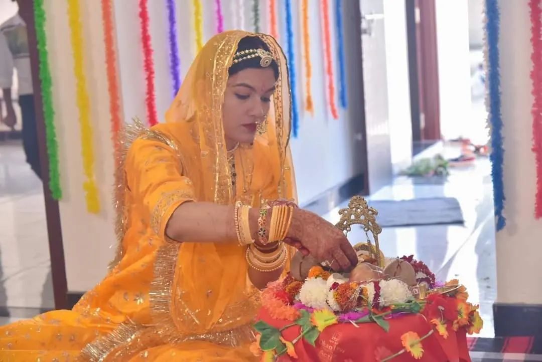 Pooja Singh Jaipur : भगवान से शादी कर ने वाली पूजा ने Insta पर शेयर की दिल की बात, देखें  Wedding Album 
