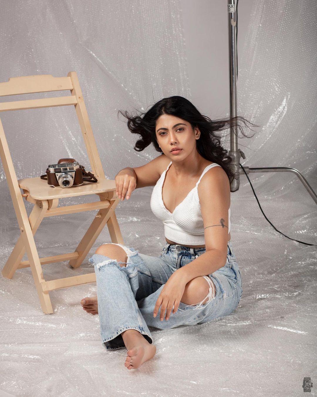 Nayana Elza: ബോള്‍ഡ് ആന്‍ഡ് ഗ്ലാമറസ്; നയന ഇത് എന്തൊരു ലുക്കാണ്, വൈറല്‍ ചിത്രങ്ങള്‍