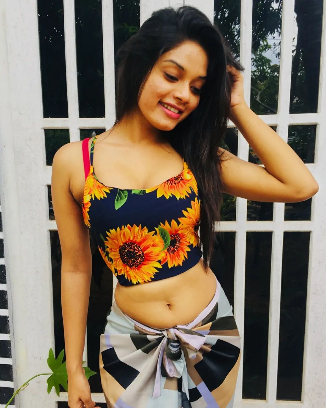 PHOTOS : அசத்தும் அழகில்.. ஆளை மயக்கும் மாடல் திலி பெர்னாண்டோவின் கலக்கல் போட்டோஸ்... 