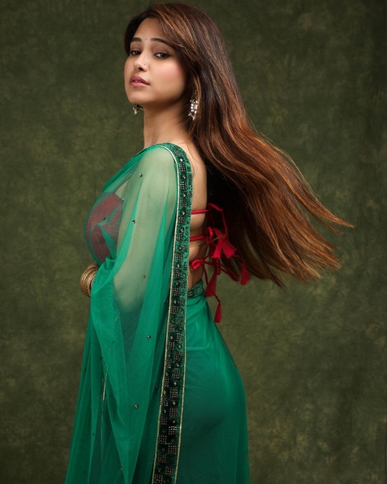 photos : சைடு போஸில் ரசிகர்களை ஈர்க்கும் பல்லவி குப்தா.. அசத்தலான லேட்டஸ்ட் பிக்ஸ் இதோ!