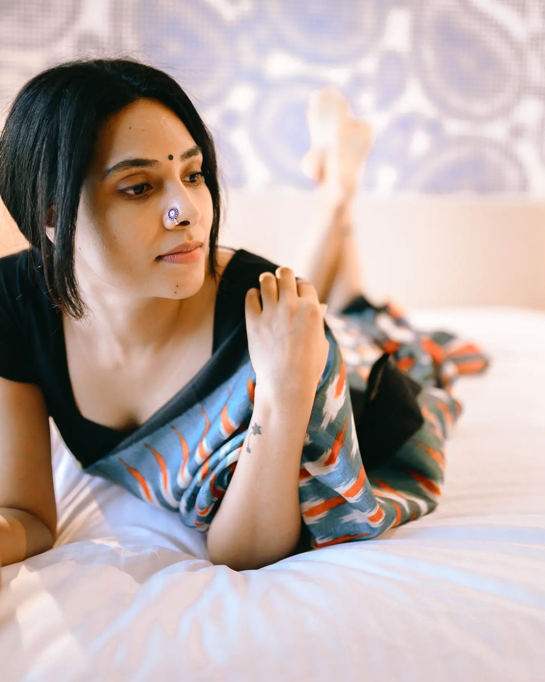 photos : மஞ்சள் புடவையில் மனதை மயக்கும் நடிகை அர்ஷிதாவின் ரீசண்ட் பிக்ஸ் இதோ!