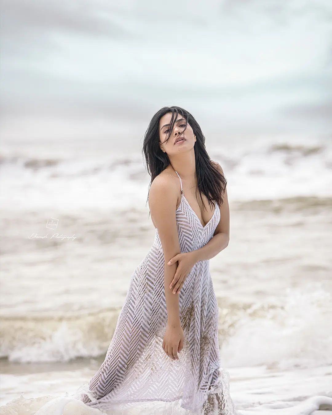 photos : மஞ்சள் புடவையில் மனதை மயக்கும் நடிகை அர்ஷிதாவின் ரீசண்ட் பிக்ஸ் இதோ!