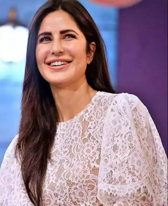 PHOTOS : கூகுளில் அதிகம் தேடப்பட்ட தென்னிந்திய நடிகர்கள்.. அஜித், விஜய்க்கு எந்த இடம்? லிஸ்ட் இதோ..