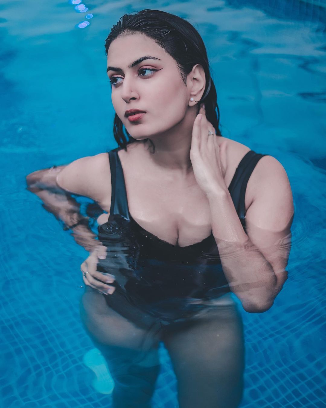 photos : டைட் டாப்பில் ஸ்டைலாக போஸ் கொடுத்த பாவ்னா லால்வானி.. கிறங்கடிக்கும் சூப்பர் பிக்ஸ் இதோ!