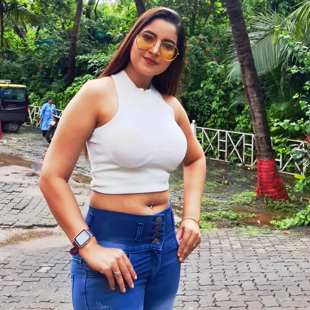 'गंदी बात' फेम एक्ट्रेस जॉली भाटिया हैं बेहद ही बोल्ड, Photos देखकर उड़ जाएंगे होश