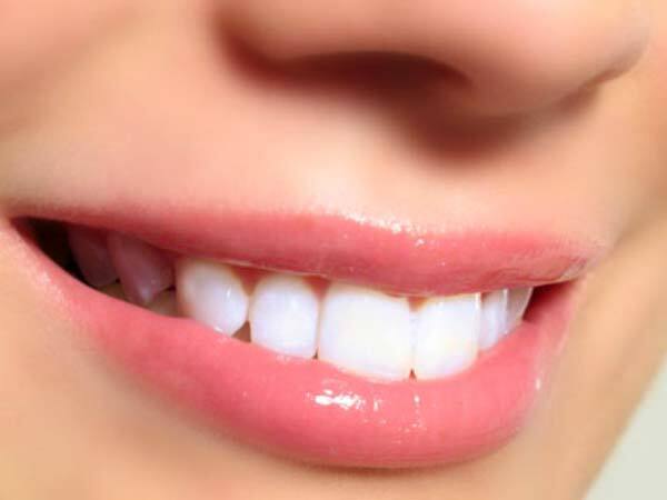  Teeth whitener-പല്ലിന്റെ മഞ്ഞ നിറം മാറ്റാം; വെളുപ്പിക്കാന്‍ ഇതാ വഴികൾ