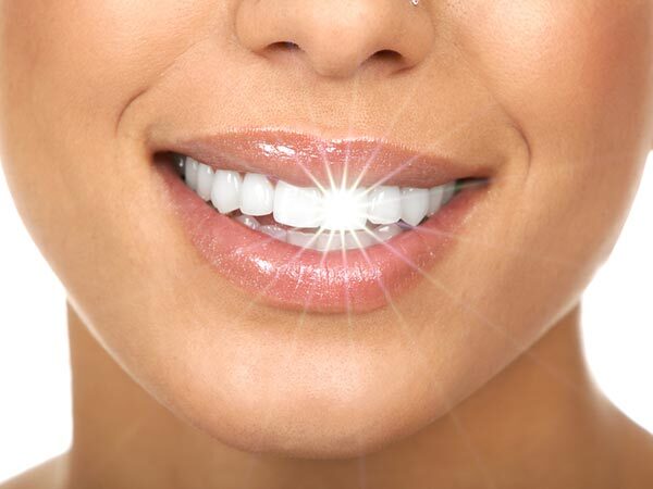  Teeth whitener-പല്ലിന്റെ മഞ്ഞ നിറം മാറ്റാം; വെളുപ്പിക്കാന്‍ ഇതാ വഴികൾ