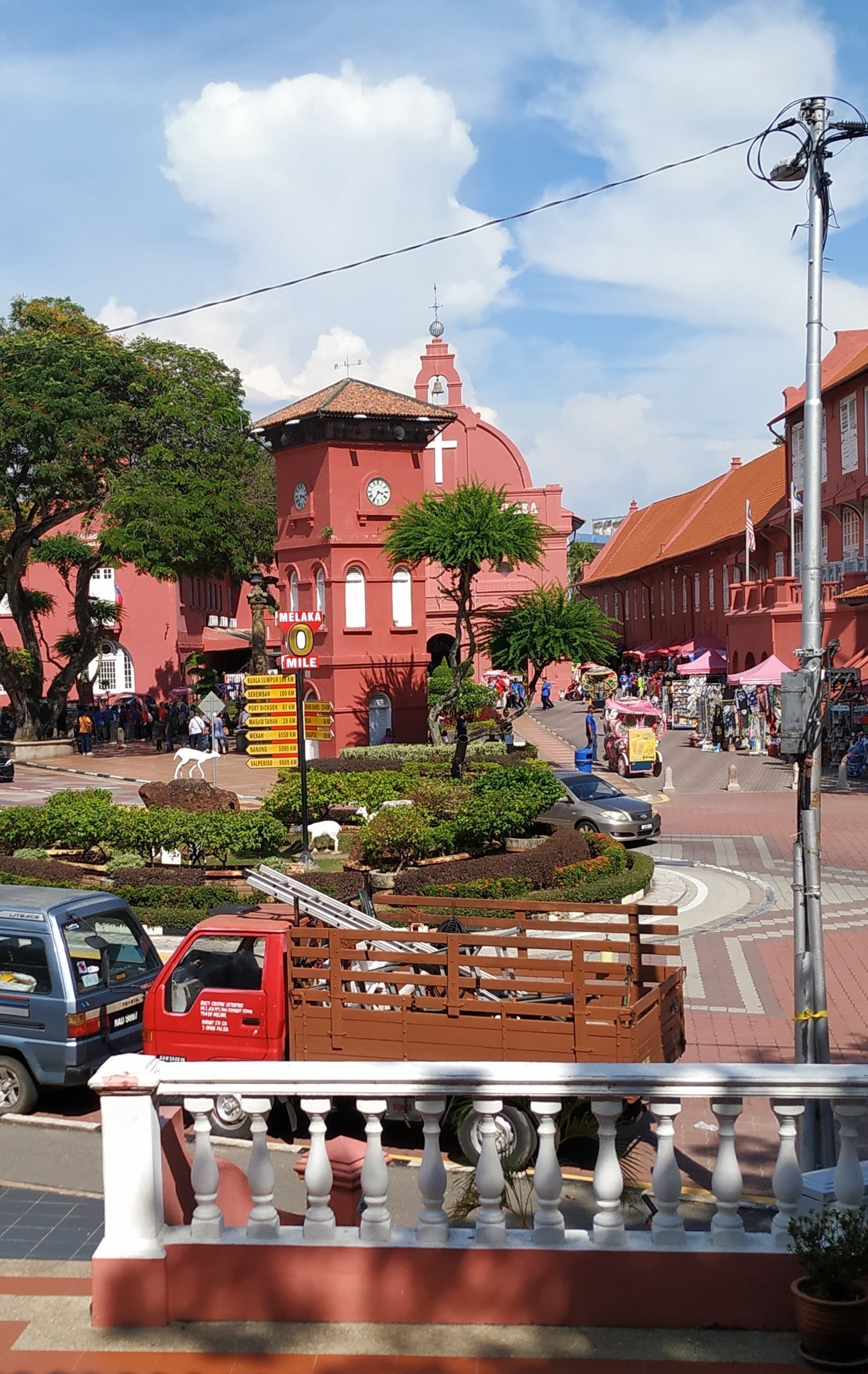 ഇതൊക്കെ മലേഷ്യ തന്നെ; പോയാല്‍ തിരിച്ചുവരാന്‍ തോന്നില്ല; ഈ സ്ഥലങ്ങള്‍ ഉറപ്പായും കാണണം