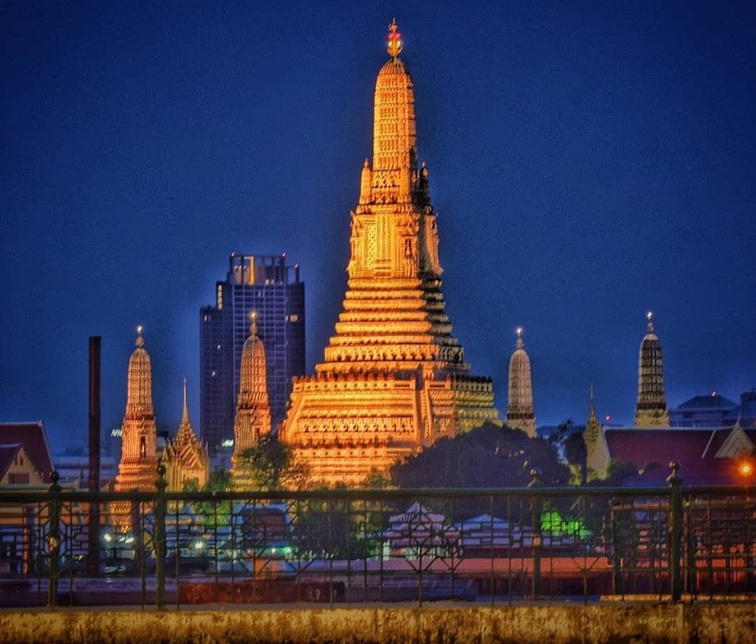 എന്താ ലുക്ക്, ബാങ്കോക്കിന് ഇത്രയും ഭംഗിയോ; ഒരിക്കലെങ്കിലും കണ്ടിരിക്കണം ഈ നഗരങ്ങള്‍