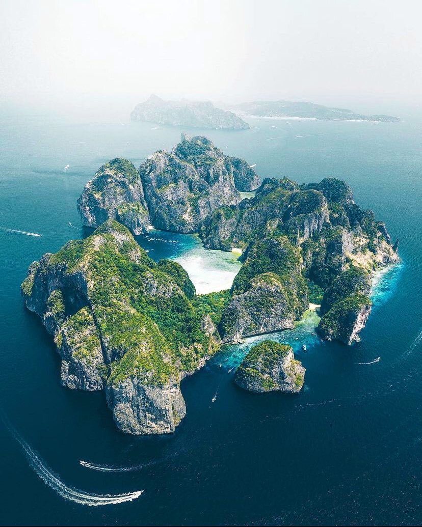 എന്താ ലുക്ക്, ബാങ്കോക്കിന് ഇത്രയും ഭംഗിയോ; ഒരിക്കലെങ്കിലും കണ്ടിരിക്കണം ഈ നഗരങ്ങള്‍