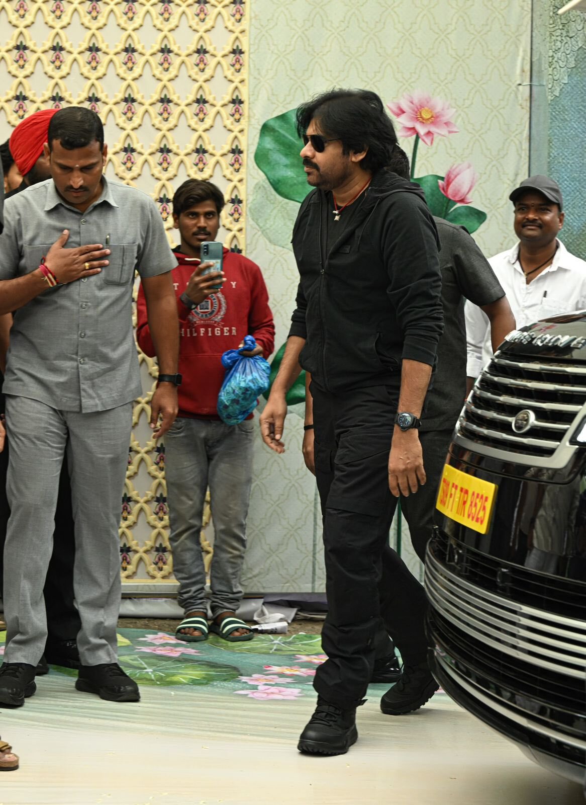 పవర్ స్టార్ పవన్ కల్యాణ్'ఒరిజినల్ గ్యాంగ్‌స్టర్'.. ఇక ఆట మొదలైంది ..!
