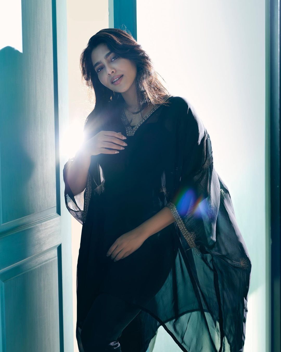 Aishwarya Lekshmi: ഇത് ഞങ്ങളുടെ ക്യൂട്ട് ഐഷു; അടിപൊളി ലുക്കില്‍ തിളങ്ങി താരം, ചിത്രങ്ങള്‍ വൈറല്‍ 