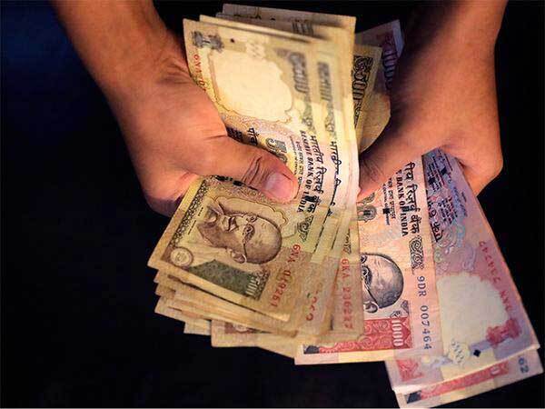 Astrology Tips: വീട്ടില്‍ സമ്പാദ്യവും ഐശ്വര്യവും കുമിഞ്ഞ് കൂടും: ചെയ്യേണ്ടത് ഇത്രമാത്രം