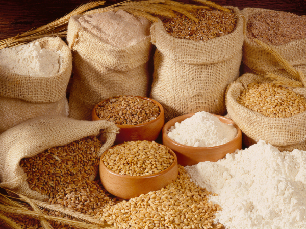 Hair Care: ചപ്പാത്തിയുണ്ടാക്കാന്‍ മാത്രമല്ല ഗോതമ്പ് പൊടി, മുടി വളരാനും താരനകറ്റാനും അത്യുത്തമം