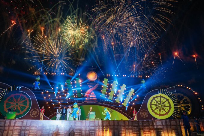 ରଙ୍ଗିନ୍‌ ଆତସବାଜିରେ ଝଲସିଲା ବାରବାଟୀ ଆକାଶ