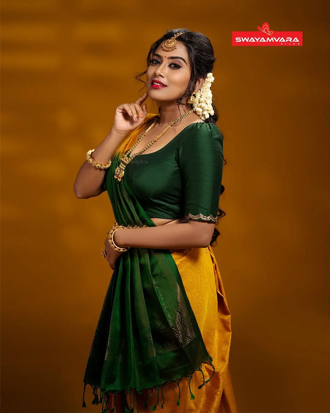 Dayyana Hameed: ചട്ടയും മുണ്ടും ലുക്കിൽ സൂപ്പർ സ്റ്റൈലിഷായി ഡയാന... നടിയുടെ മേക്കോവർ എറ്റെടുത്ത് സോഷ്യൽ മീഡിയ 