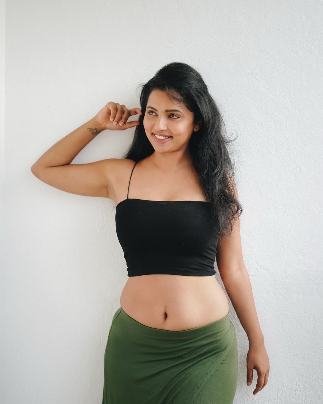 PHOTOS : அச்சச்சோ.. என்ன இப்படி மாறிட்டீங்க? கோல்ட் கலர் பிகினி ட்ரெஸ்ஸில் அசத்தும் அனிக்கா விக்ரமன்.!   