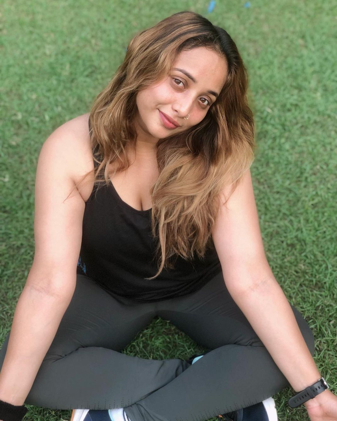 Photos: ब्लैक साड़ी में अप्सरा सी नजर आईं भोजपुरी एक्ट्रेस रानी चटर्जी, खूबसूरती पर कायल हुए फैंस