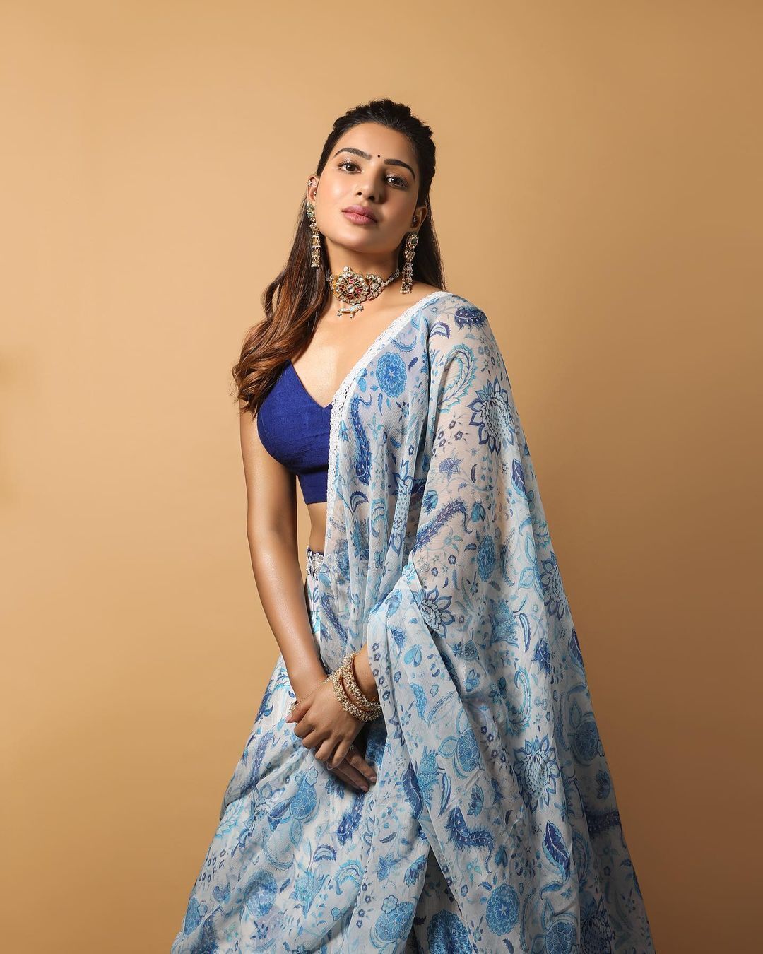 PHOTOS : பூவுக்குள் ஒளிந்திருக்கும் கனிக்கூட்டம் அதிசயம்.. சமந்தாவின் ஏங்கவைக்கும் லேட்டஸ்ட் போட்டோஸ்..  