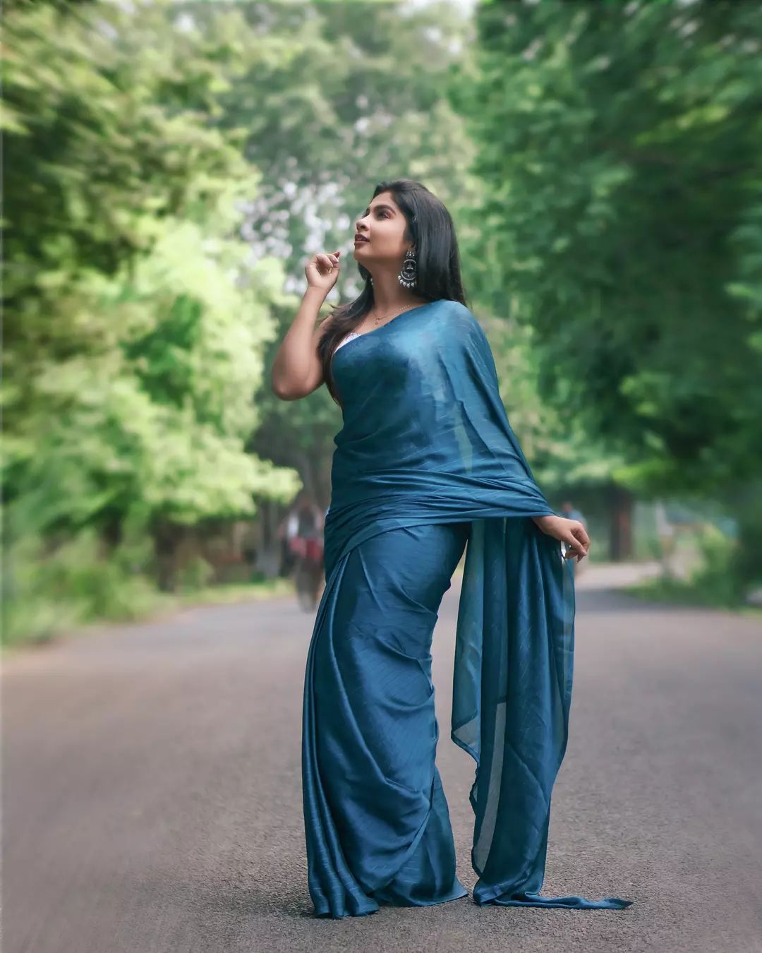 photos : செவ்வானம் சேலை கட்டி வந்தது வீதியிலே! நடிகை சிவன்யாவின் கலக்கல் ஸ்டில்ஸ் இதோ!