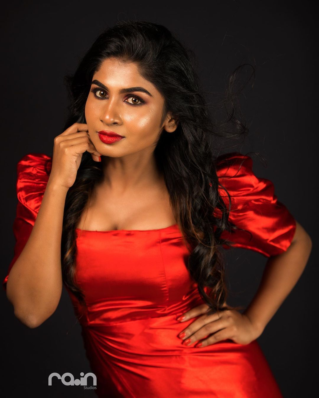 photos : செவ்வானம் சேலை கட்டி வந்தது வீதியிலே! நடிகை சிவன்யாவின் கலக்கல் ஸ்டில்ஸ் இதோ!