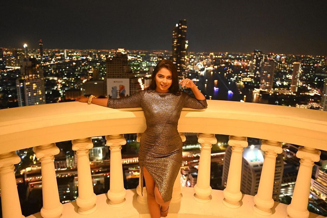 photos : பூக்களே சற்று ஓய்வெடுங்கள் அவள் வந்துவிட்டாள்! நடிகை அஸ்வினி அனந்திதாவின் ரீசண்ட் க்ளிக்ஸ்!