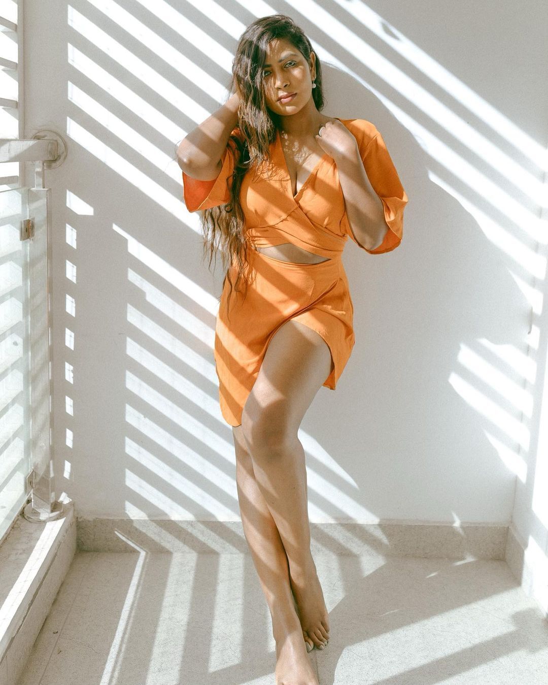 photos : மஞ்சள் வெயில் மாலையிலே! நடிகை சுவிதா ராஜேந்திரனின் நச் போட்டோஸ் இதோ!