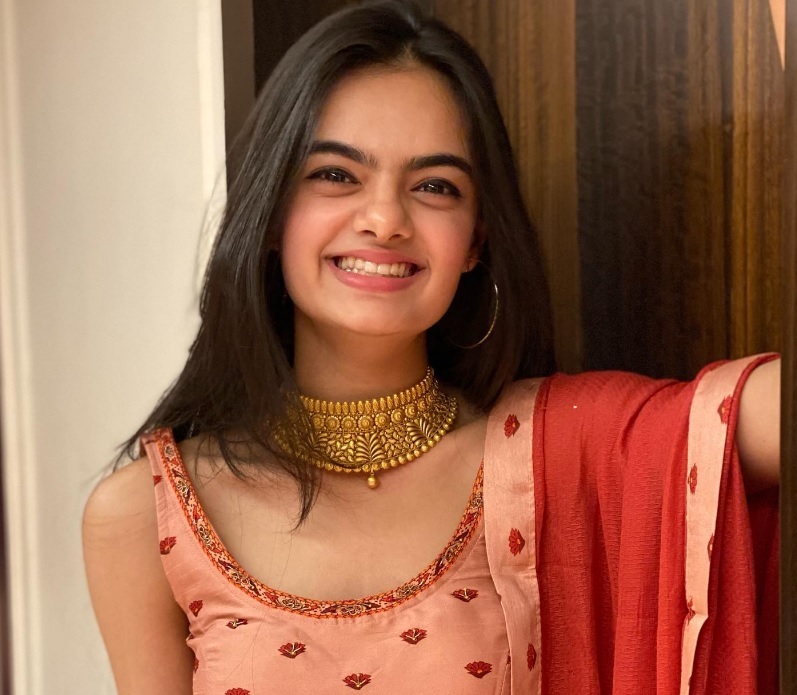 Ruhanika Dhawan Pics: बड़ी हो गई है  'ये है मोहब्बतें' की रूही ,15 साल की उम्र में खरीदा घर