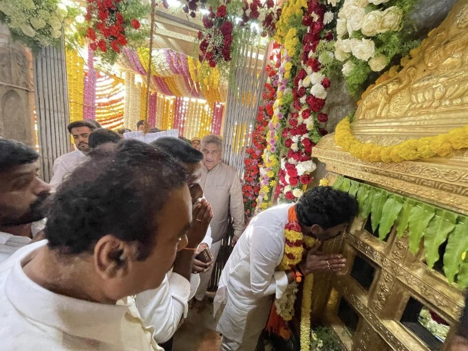 ವೈಕುಂಠ ಏಕಾದಶಿ 2023; ಬಂಗಾರ ತಿರುಪತಿ ದೇವಾಲಯಕ್ಕೆ ಮುನಿಸ್ವಾಮಿ ಭೇಟಿ