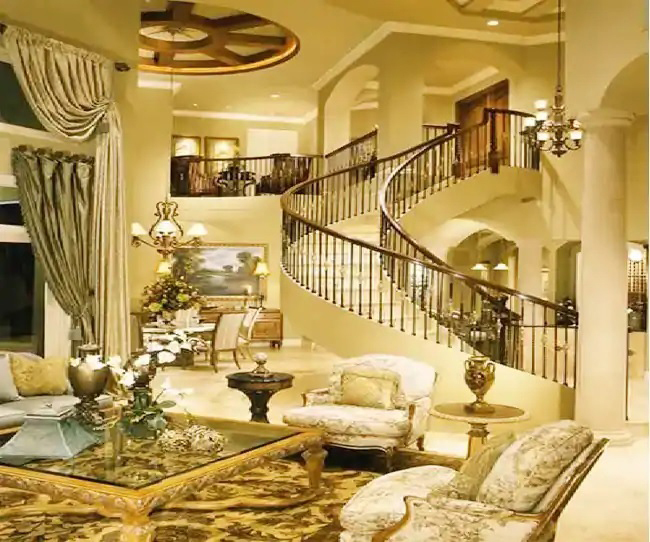 Unknown Facts About Mukesh Ambani's 15,000 Crores Antilia !!