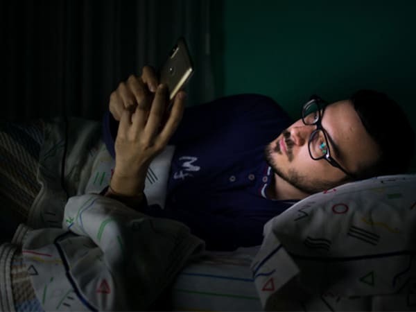 Vastu Tips: തമാശയല്ല, മൊബൈലിന്റെ വാള്‍പേപ്പറിലും വാസ്തുവിന് കാര്യമുണ്ട്: വിജയവും ഐശ്വര്യവും കൊണ്ടുവരും 