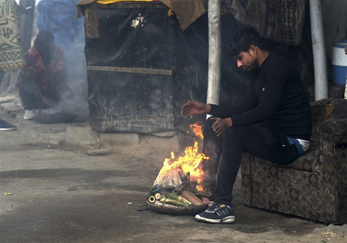 Winter At Its Peak; Cold Wave Causes Chaos In Northern India