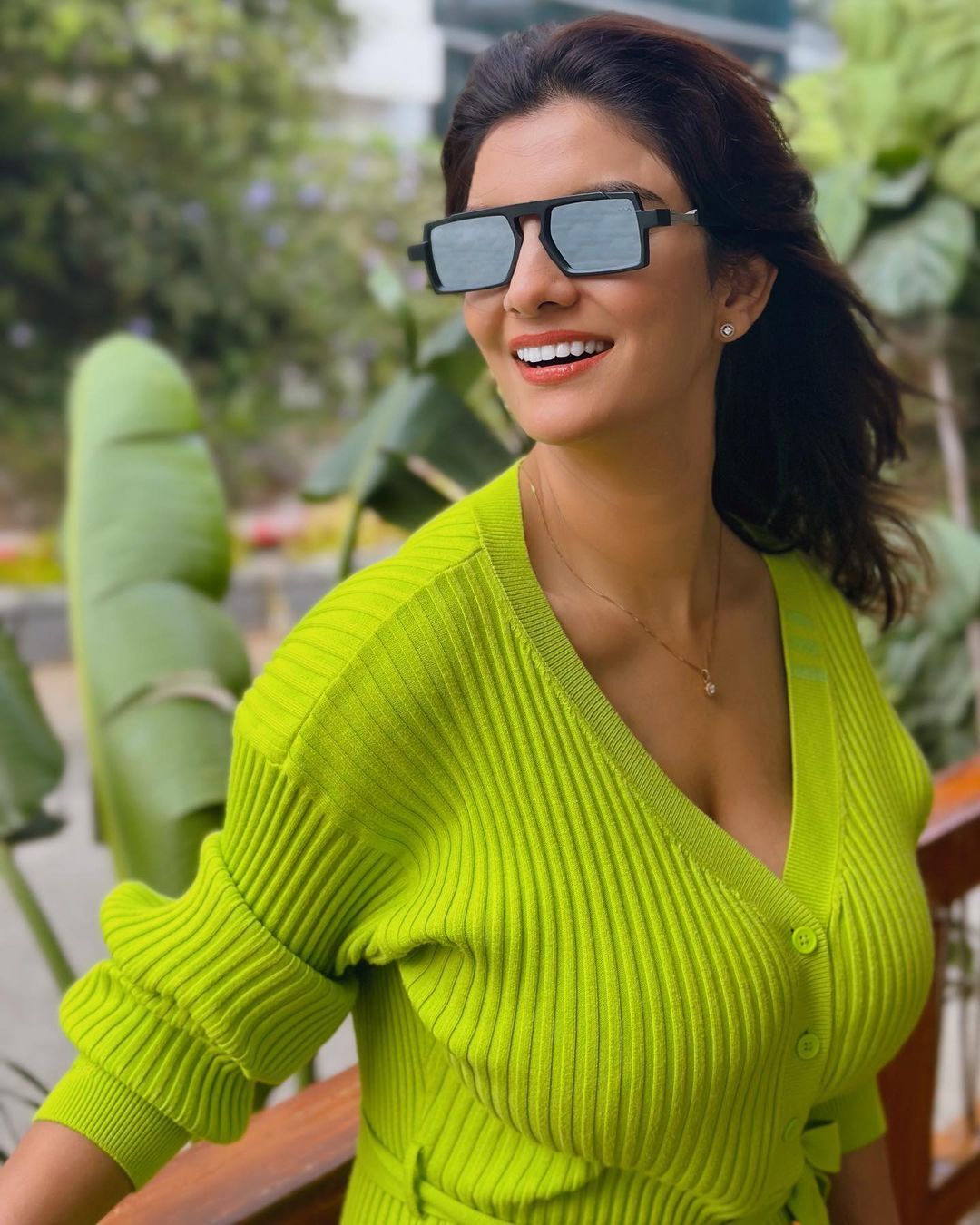  'गंदी बात 2' फेम Anveshi Jain ने अपने हॉट फिगर से बनाया फैंस को दीवाना, इन फोटोज को देख लगेगा 440 वोल्ट का झटका