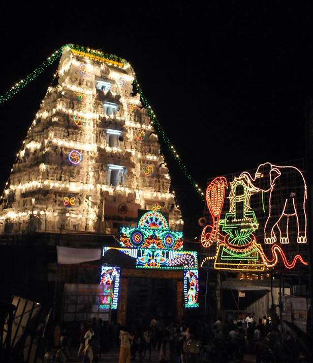 ശിവരാത്രി ആഘോഷം കളറാക്കിയാലോ; ഈ 5 ക്ഷേത്രങ്ങള്‍ മറക്കാതെ സന്ദര്‍ശിക്കുക