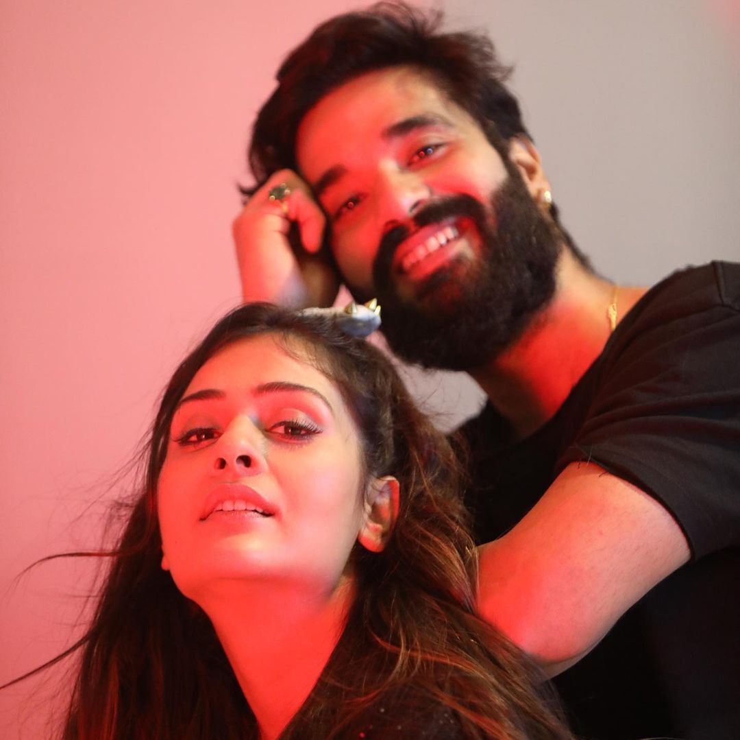 బాయ్ ఫ్రెండ్‌తో బరితెగించిన పాయల్.. అర్థనగ్నంగా !