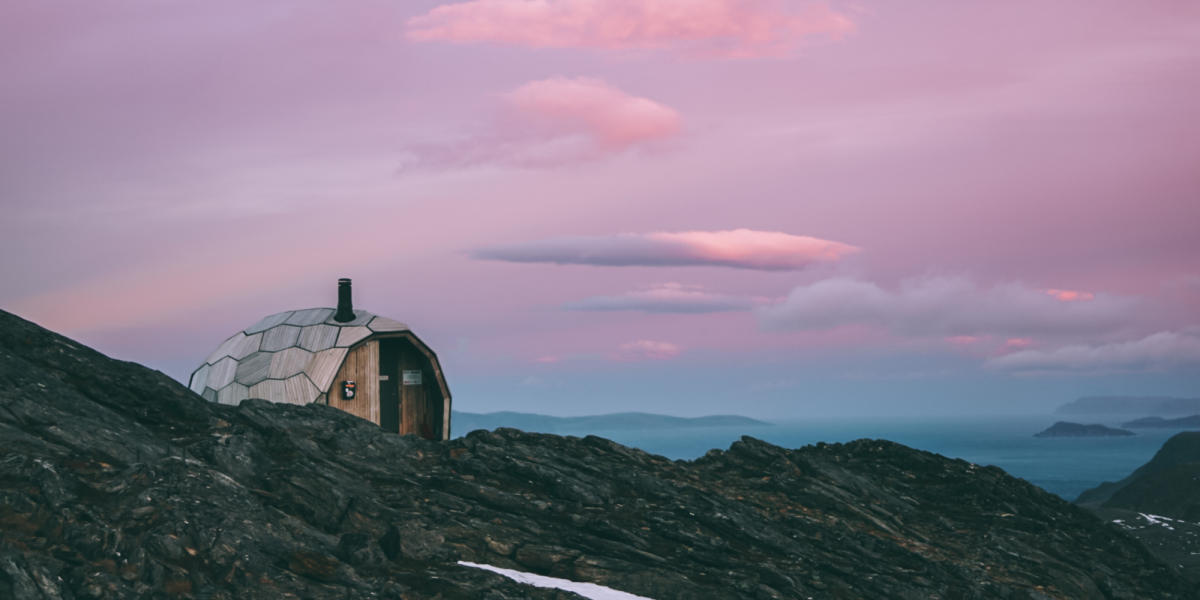 സൂര്യന്‍ ഇവിടെ അസ്തമിക്കുകയേ ഇല്ല, യാത്രയ്ക്കാണെങ്കില്‍ റെഡിയായിക്കോളൂ