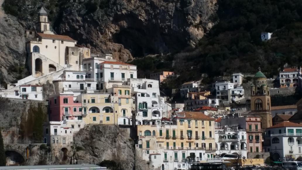 യൂറോപ്പിലേക്ക് ഒന്ന് പോയാലോ; ഇറ്റലി തന്നെ ആയിക്കോട്ടെ, ഇവിടൊക്കെ ട്രിപ്പടിച്ചാല്‍ പിന്നെ ഇന്ത്യയിലേക്ക് മടങ്ങില്ല