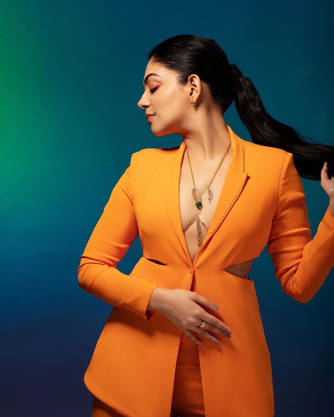 Ahaana Krishna: എമിലി ഇൻ ട്രിവാൻഡ്രം.... ഹോളിവുഡ് ലുക്കിൽ അഹാന കൃഷ്ണ; സോഷ്യൽ മീഡിയയിൽ തരംഗമായി പുത്തൻ ചിത്രങ്ങൾ