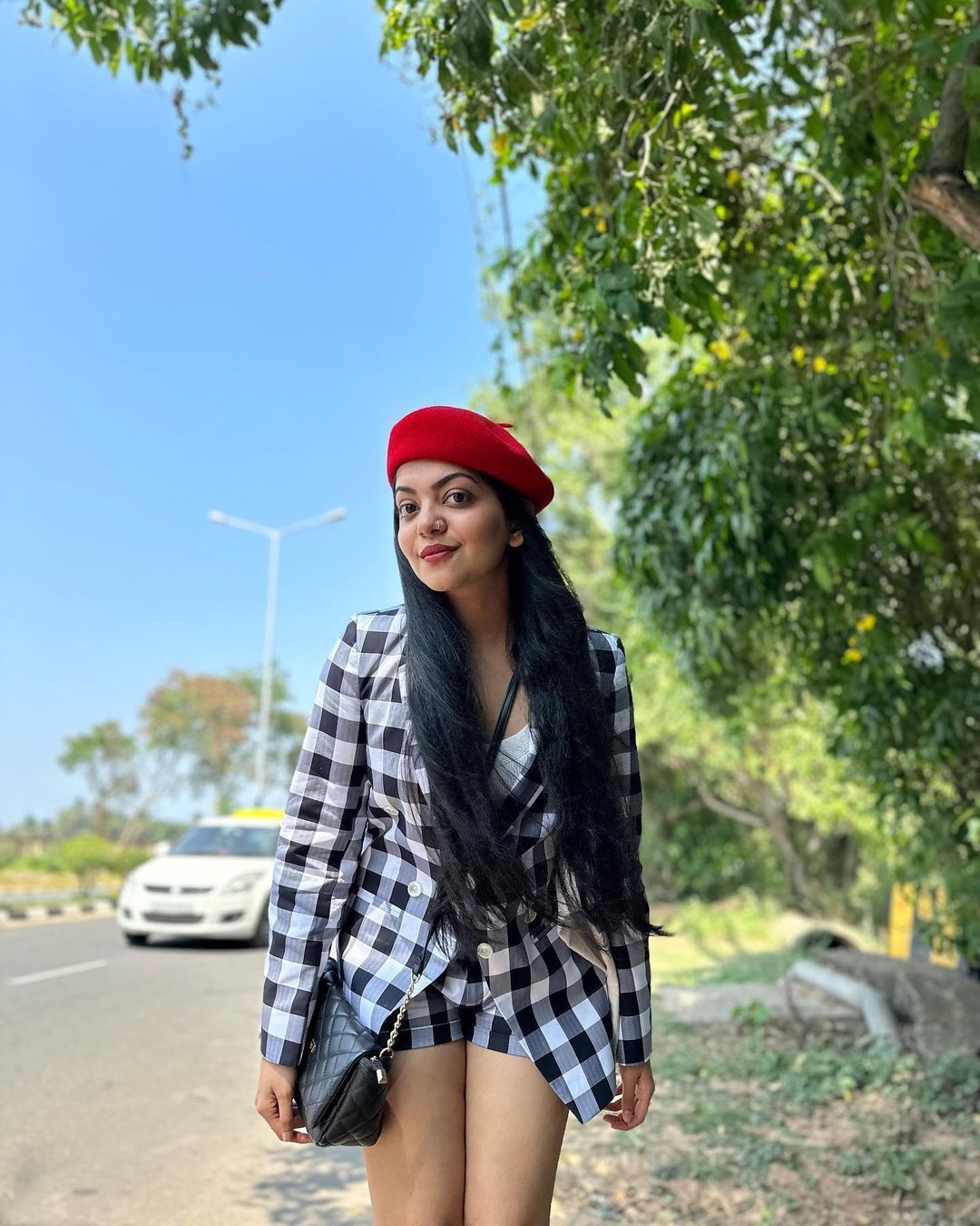 Ahaana Krishna: എമിലി ഇൻ ട്രിവാൻഡ്രം.... ഹോളിവുഡ് ലുക്കിൽ അഹാന കൃഷ്ണ; സോഷ്യൽ മീഡിയയിൽ തരംഗമായി പുത്തൻ ചിത്രങ്ങൾ