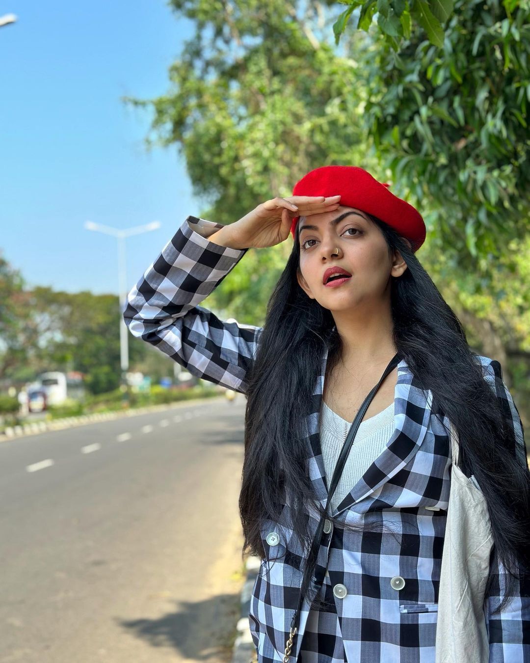 Ahaana Krishna: എമിലി ഇൻ ട്രിവാൻഡ്രം.... ഹോളിവുഡ് ലുക്കിൽ അഹാന കൃഷ്ണ; സോഷ്യൽ മീഡിയയിൽ തരംഗമായി പുത്തൻ ചിത്രങ്ങൾ