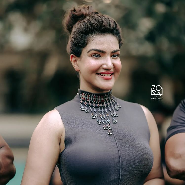 Honey Rose: ബോഡി കോണ്‍ ഗെറ്റപ്പില്‍ ഹോട്ടായി ഹണി റോസ്; ഇത് പൊളി ലുക്കെന്ന് സോഷ്യല്‍ മീഡിയ!