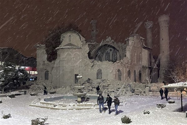 Heart-Wrenching Visuals From Earthquake Affected Turkey; As Death Toll Crosses 4.300
