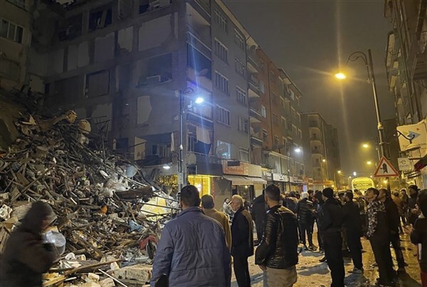 Heart-Wrenching Visuals From Earthquake Affected Turkey; As Death Toll Crosses 4.300
