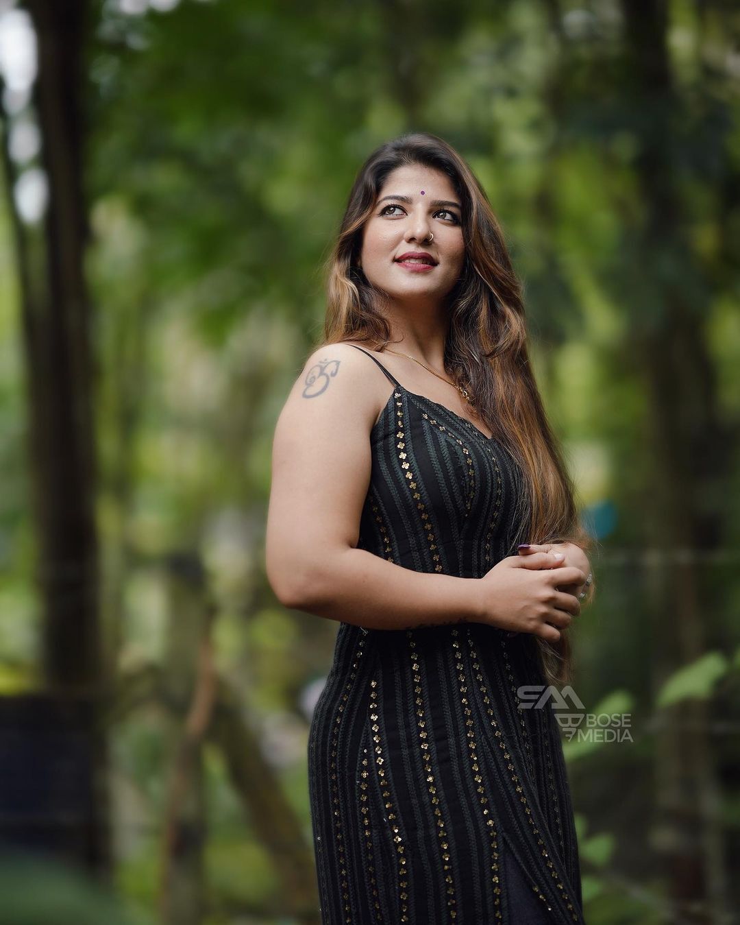 Aswathy S Nair: ബ്ലാക്ക് ഈസ് ബ്ലൂട്ടി... കറുപ്പിൽ സൂപ്പർ ലുക്കിൽ സോഷ്യൽ മീഡിയിൽ അവതരിച്ച് അശ്വതി നായർ, ഇൻസ്റ്റാഗ്രാമിൽ തരംഗമായി താരം