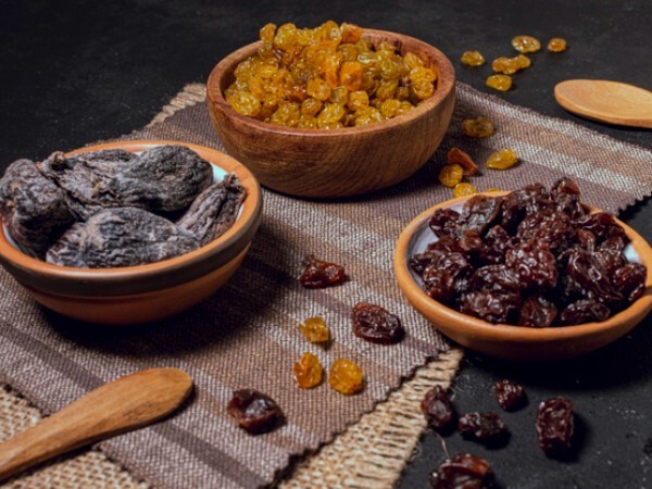 kishmish Benefits; ദഹനം സുഖമമാക്കാൻ മാത്രമല്ല ഉണക്ക മുന്തിരി,  മുടികൊഴിച്ചിലിന് മുതൽ താരന് വരെയുള്ള മരുന്ന് 