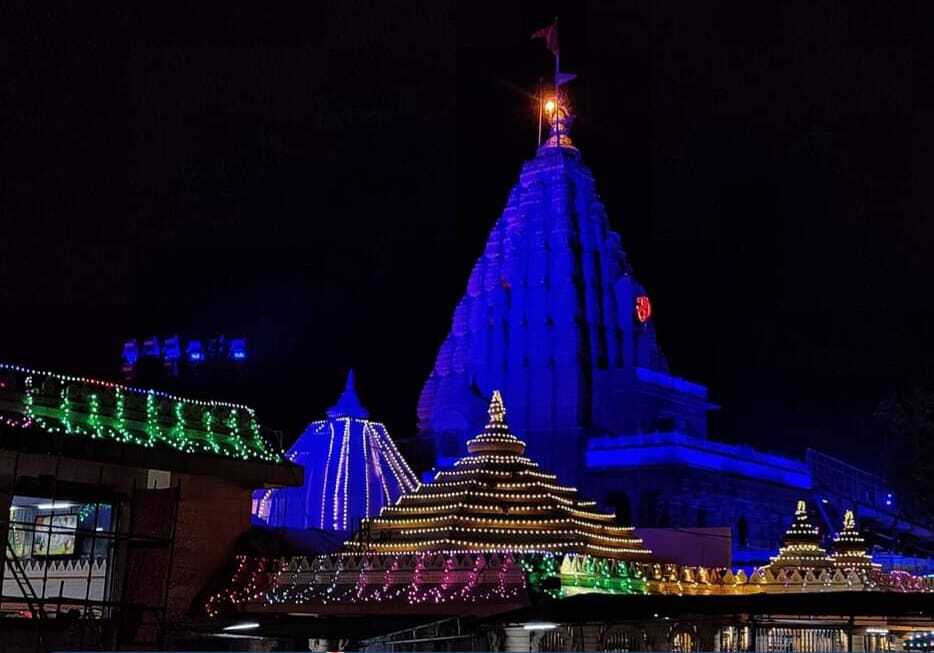 Mahashivratri से पहले जगमगाया Mahakal मंदिर, देखिए सुंदर सजावट 