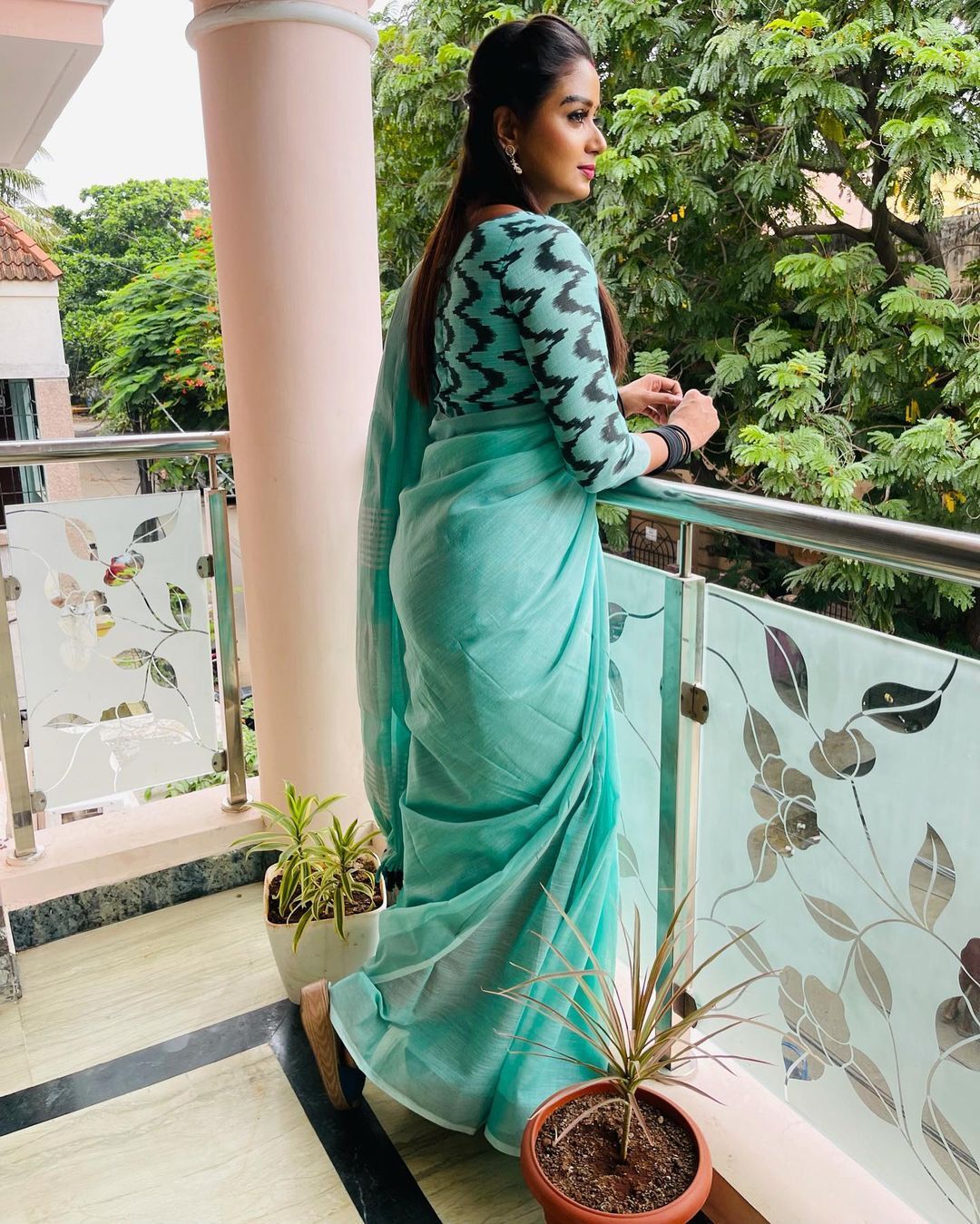 photos : பலூனுடன் விளையாடும் ராஜா ராணி சீரியல் 2 நடிகை.. அசத்தலான ரேண்டம் பிக்ஸ் இதோ!