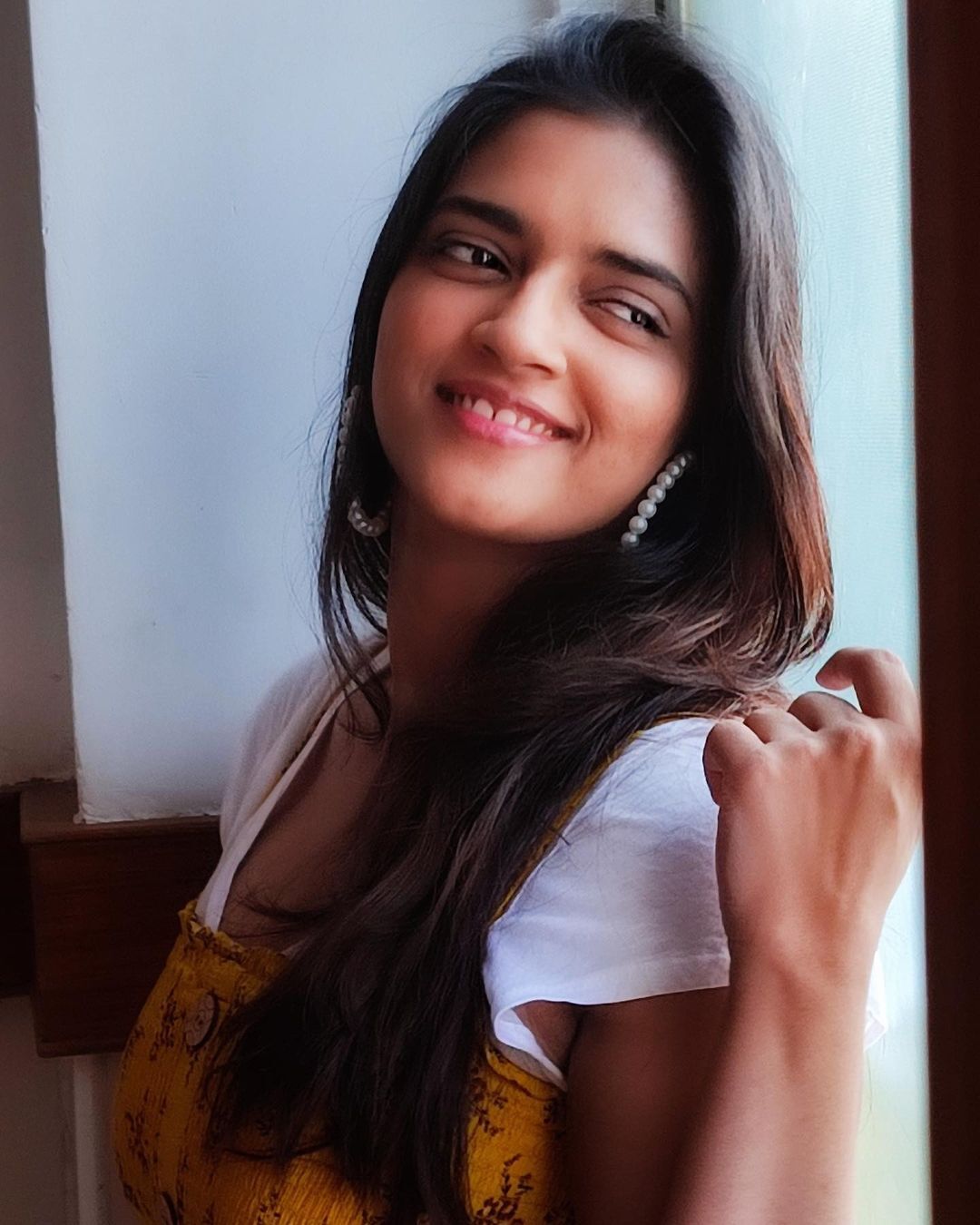 photos : கண்கள் இரண்டால் எனை கட்டியிழுத்தாய்! நடிகை வசுந்தராவின் வசீகரிக்கும் பிக்ஸ் இதோ!